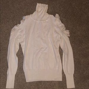 Turtle neck with open shoulder